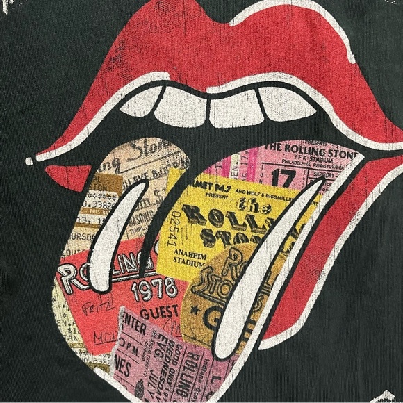 DAYDREAMER NWT ROLLING STONES TICKET FILL TONGUE TOUR TEE SIZE - MED - Picture 9 of 11